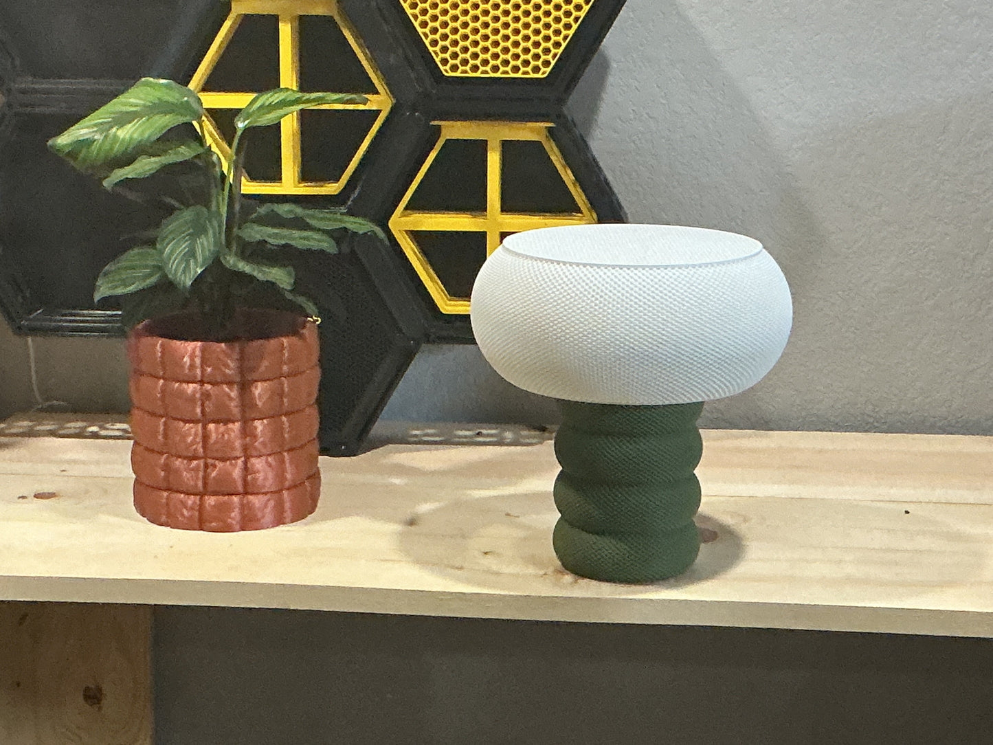 Michelle Ripplemesh Table Lamp